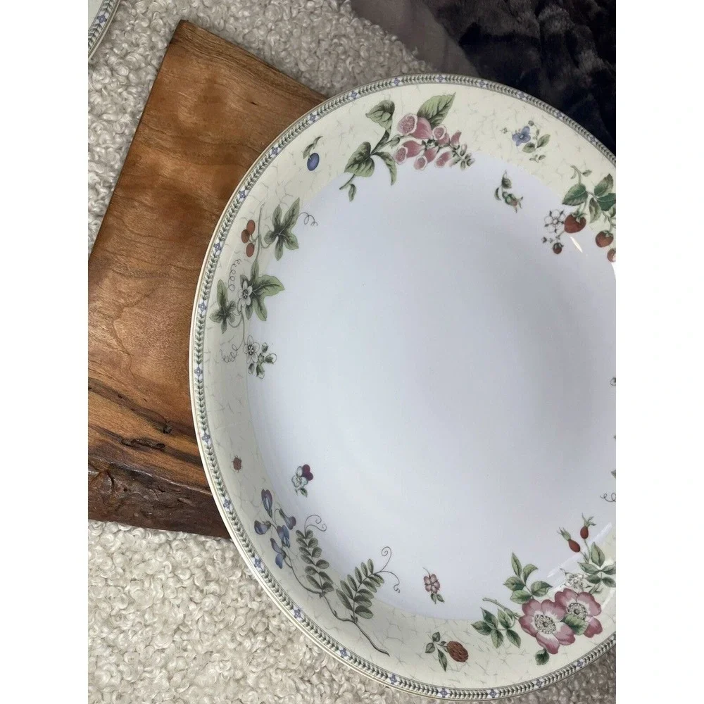 Wedgwood Fleur Fine China Rimmed Soup‎ Pasta Bowl Floral Strawberry 1997 Japan